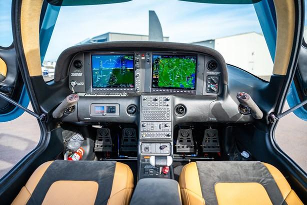 2021 CIRRUS SR22-G6 Photo 5