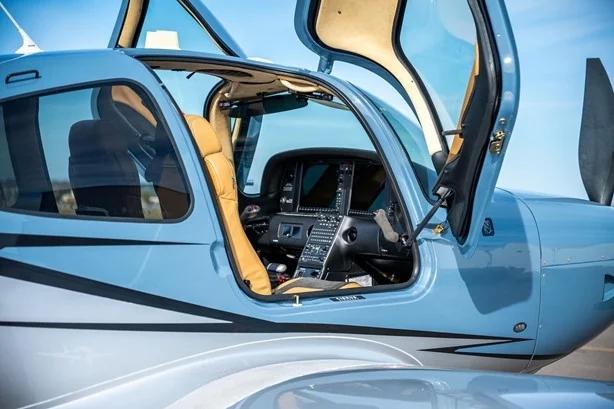2021 CIRRUS SR22-G6 Photo 4