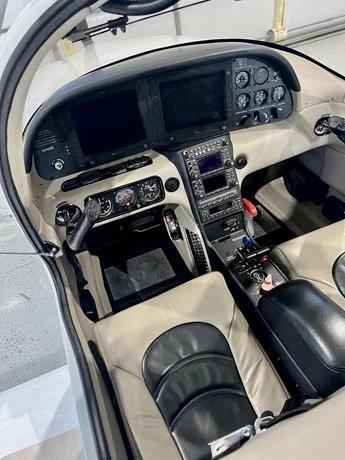 2005 CIRRUS SR22-G2 Photo 4