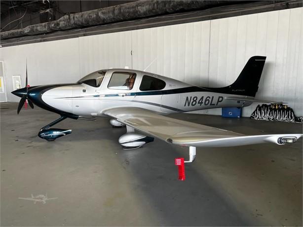 2014 CIRRUS SR20-G3 Photo 2