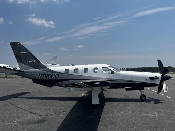 2001 SOCATA TBM 700B Photo 2