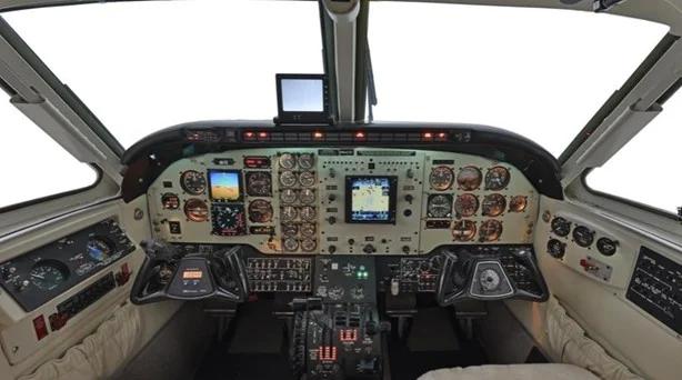 1978 BEECHCRAFT KING AIR C90 Photo 5