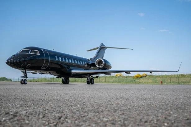 2021 BOMBARDIER GLOBAL 5500 Photo 2
