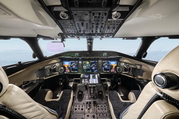 2021 BOMBARDIER GLOBAL 5500 Photo 3