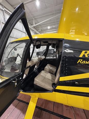 2005 ROBINSON R44 RAVEN II Photo 2
