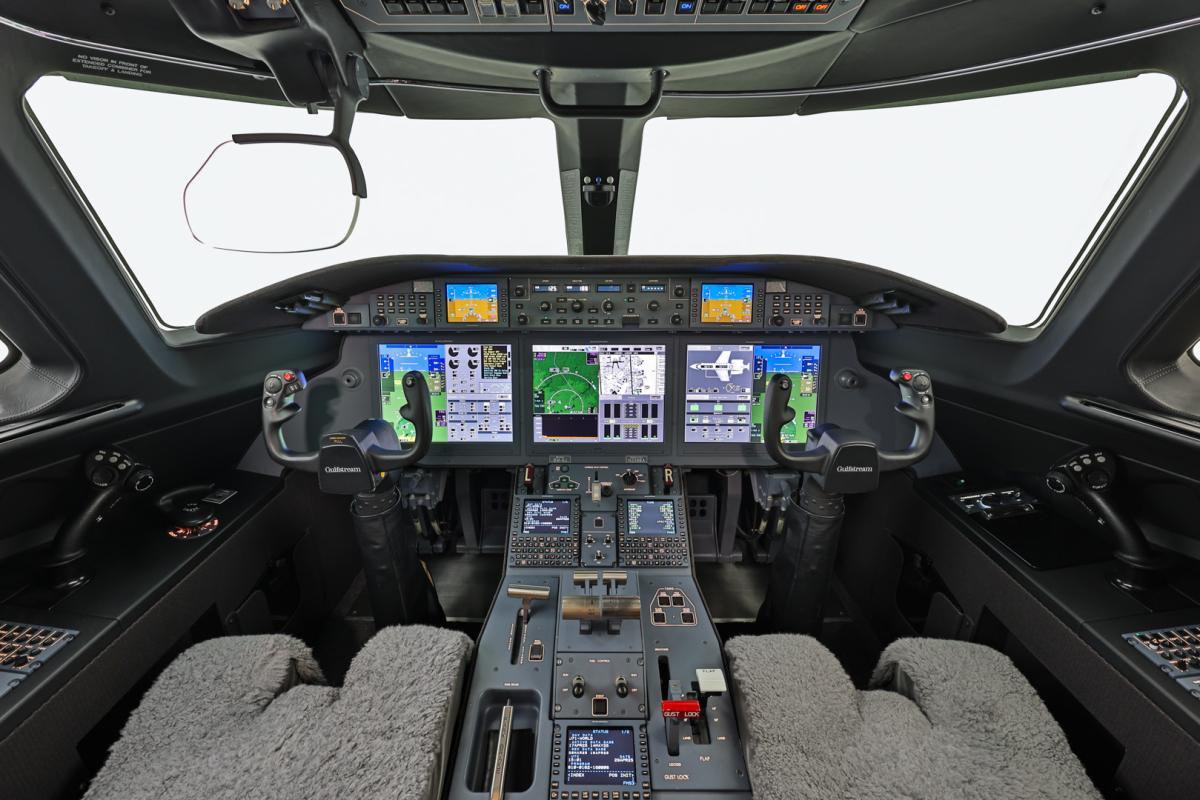 2016 Gulfstream G280 Photo 3