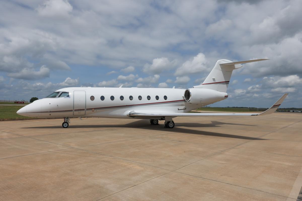 2016 Gulfstream G280 Photo 2