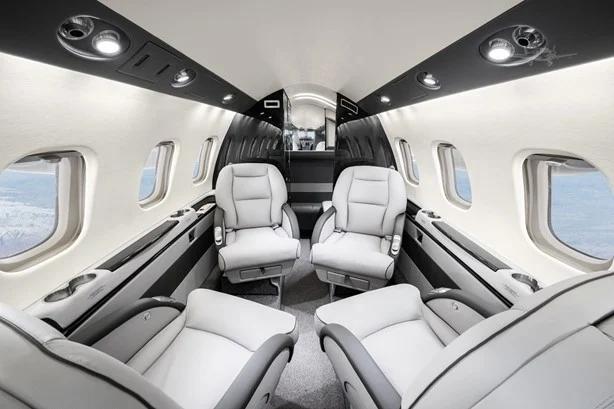 2007 PIAGGIO P-180 AVANTI II Photo 2