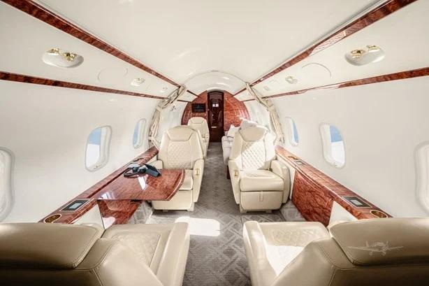 2008 BOMBARDIER CHALLENGER 300 Photo 5