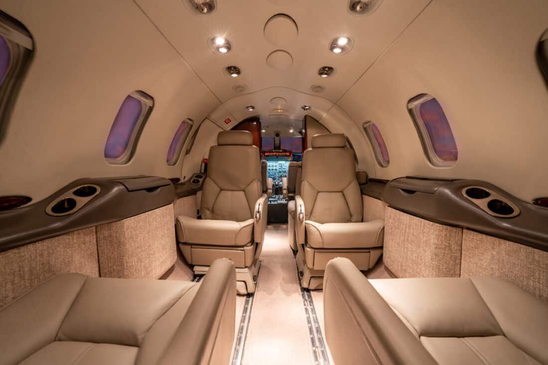 1996 LEARJET 31A Photo 2