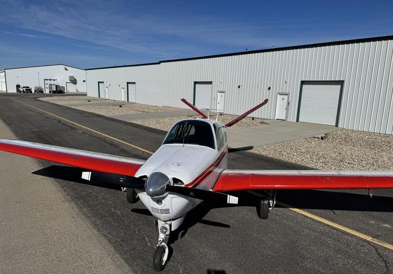 1961 Beechcraft Bonanza P35 V-Tail Photo 5