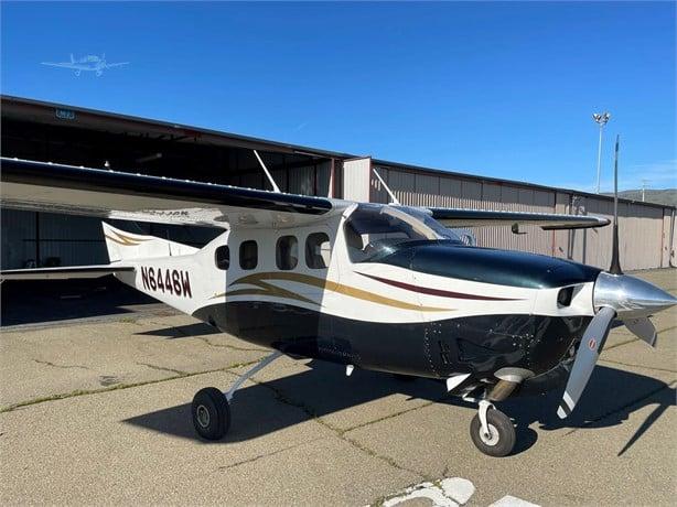 1981 CESSNA P210N Photo 2