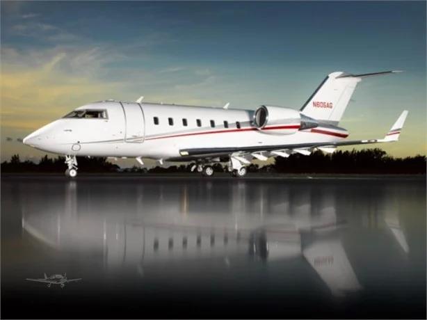 2009 BOMBARDIER CHALLENGER 605 Photo 2