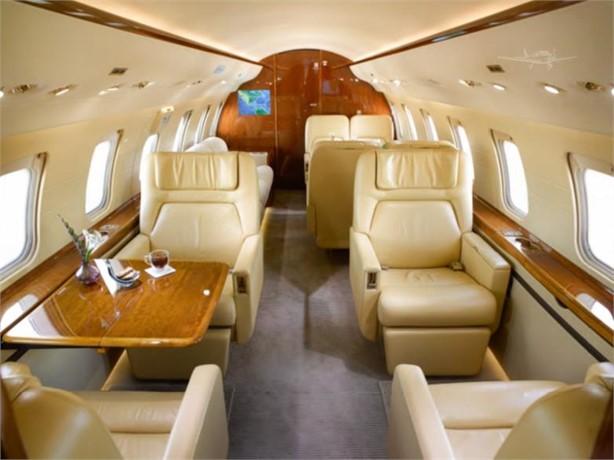 2009 BOMBARDIER CHALLENGER 605 Photo 3