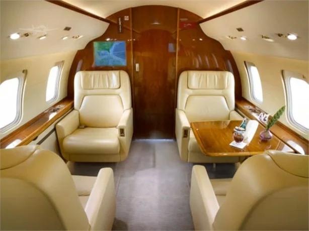 2009 BOMBARDIER CHALLENGER 605 Photo 5