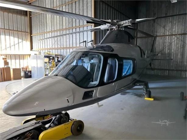 2000 AGUSTA A109E POWE Photo 4