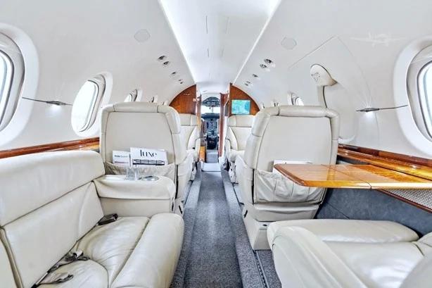 2005 HAWKER 800XPI Photo 4