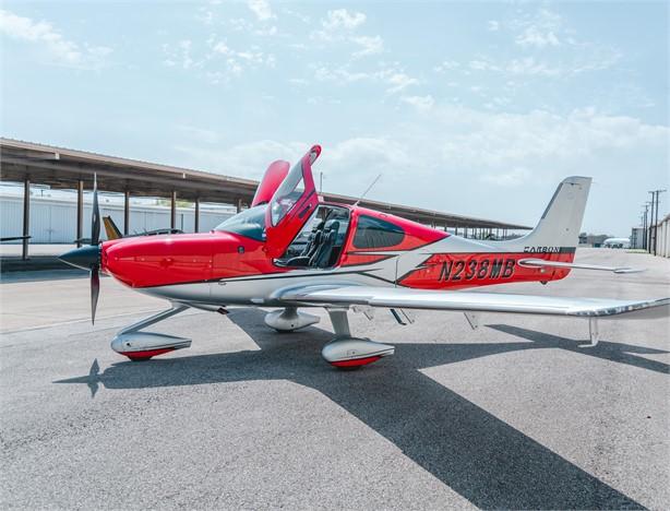2018 CIRRUS SR22-G6 TURBO Photo 2