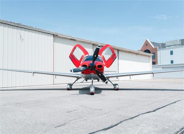 2018 CIRRUS SR22-G6 TURBO Photo 3