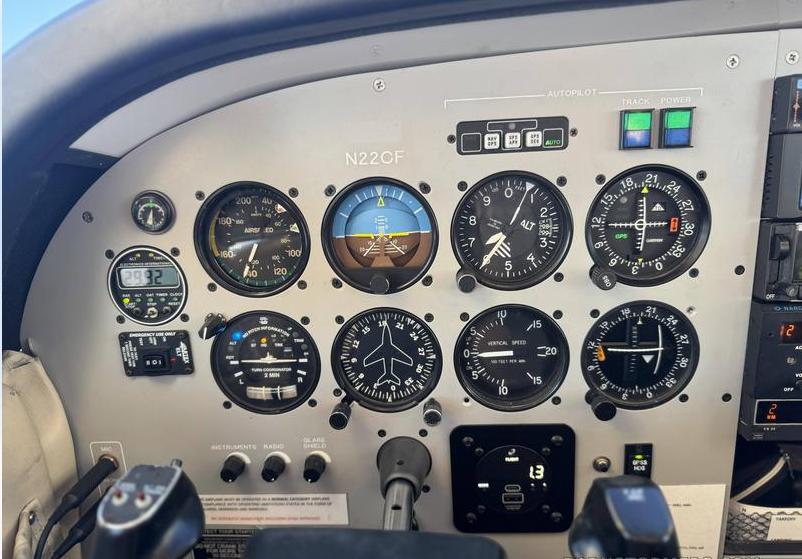 1961 Cessna 182D Photo 2