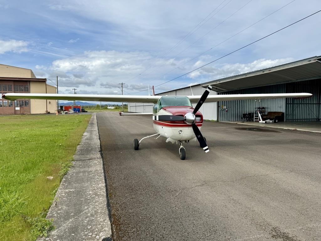 1978 Cessna 210M Photo 2
