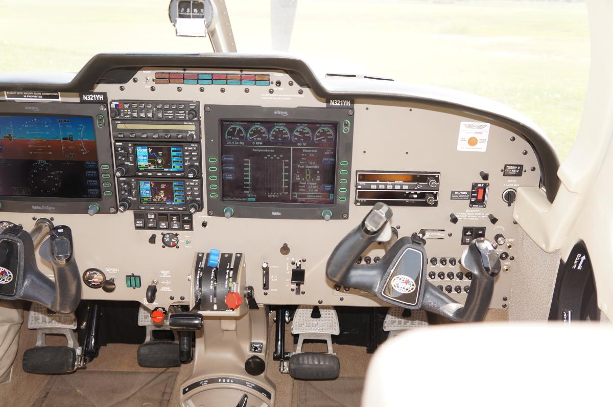 2005 Piper Saratoga II TC Photo 5