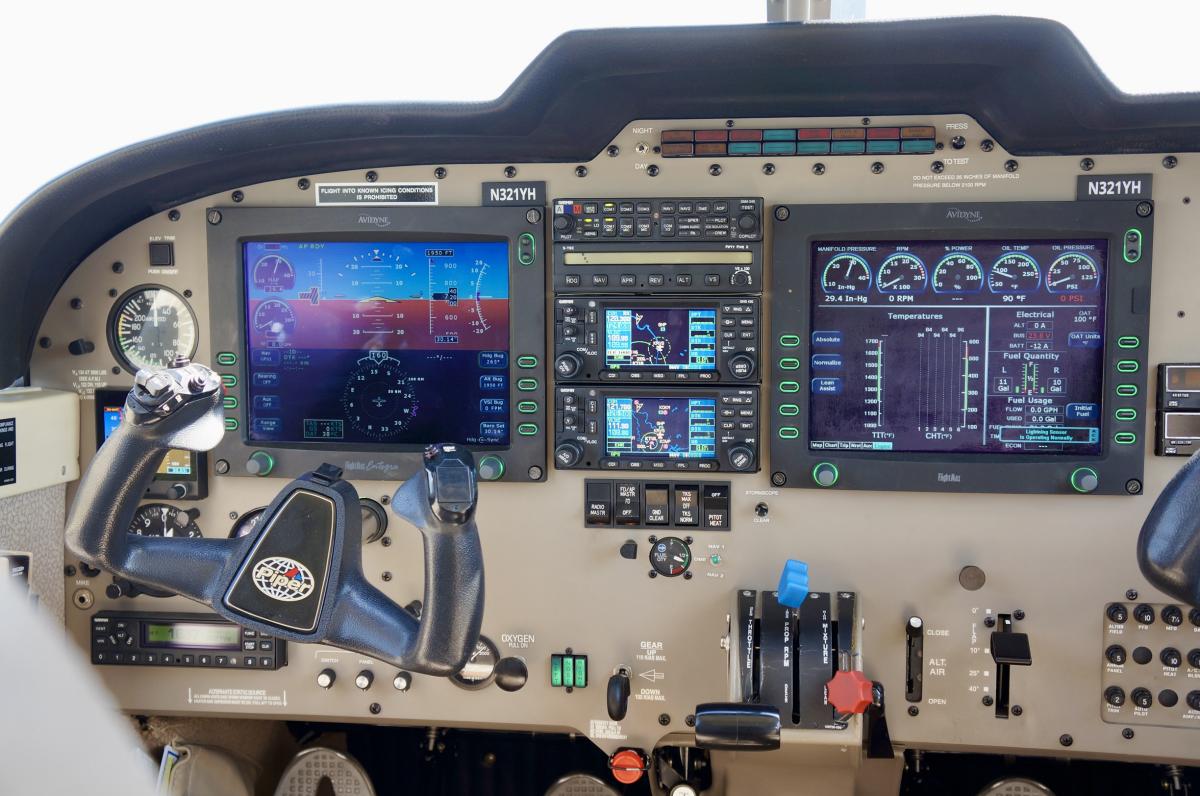 2005 Piper Saratoga II TC Photo 6