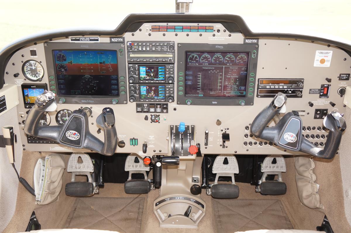 2005 Piper Saratoga II TC Photo 2