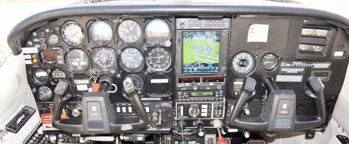 1979 Cessna P210N Photo 2