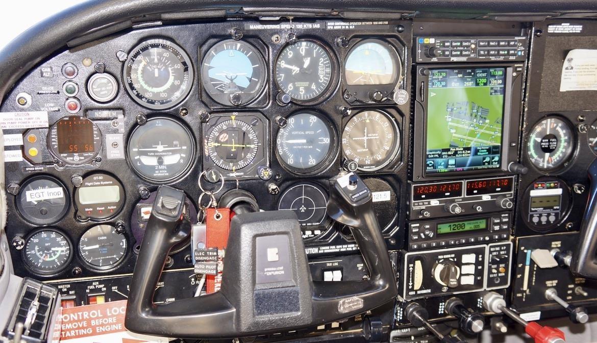 1979 Cessna P210N Photo 4
