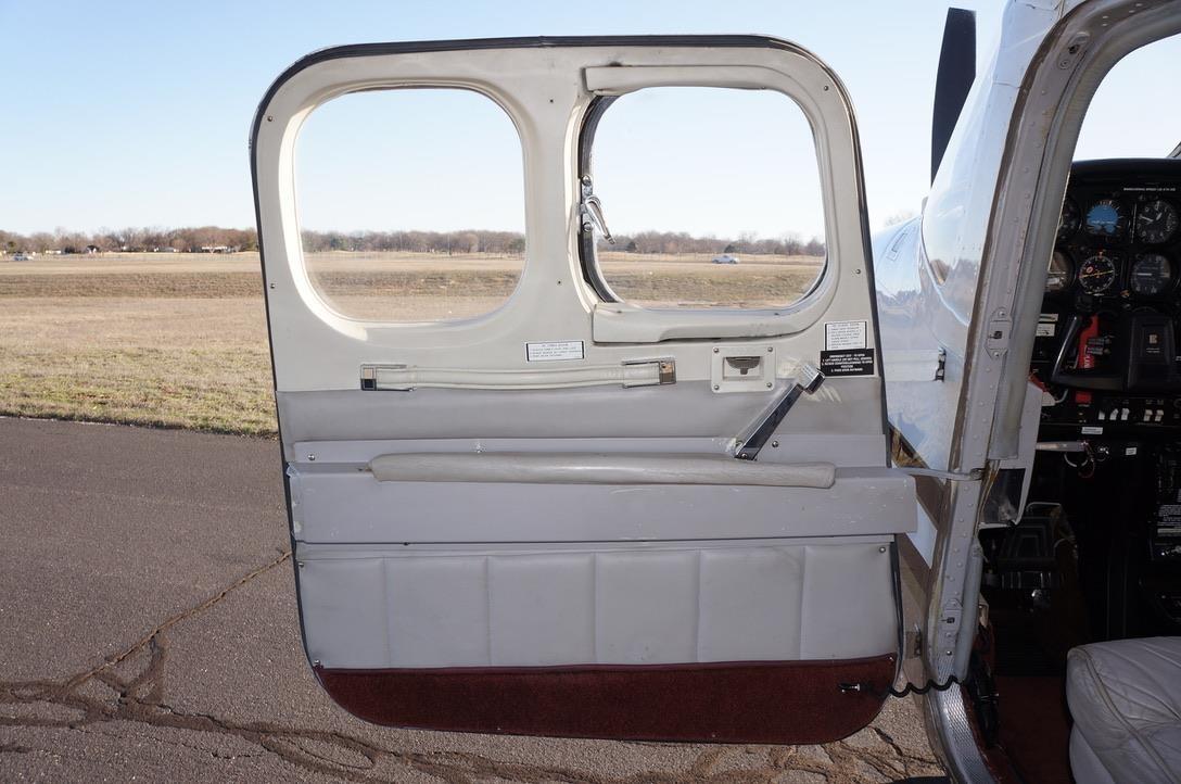 1979 Cessna P210N Photo 7