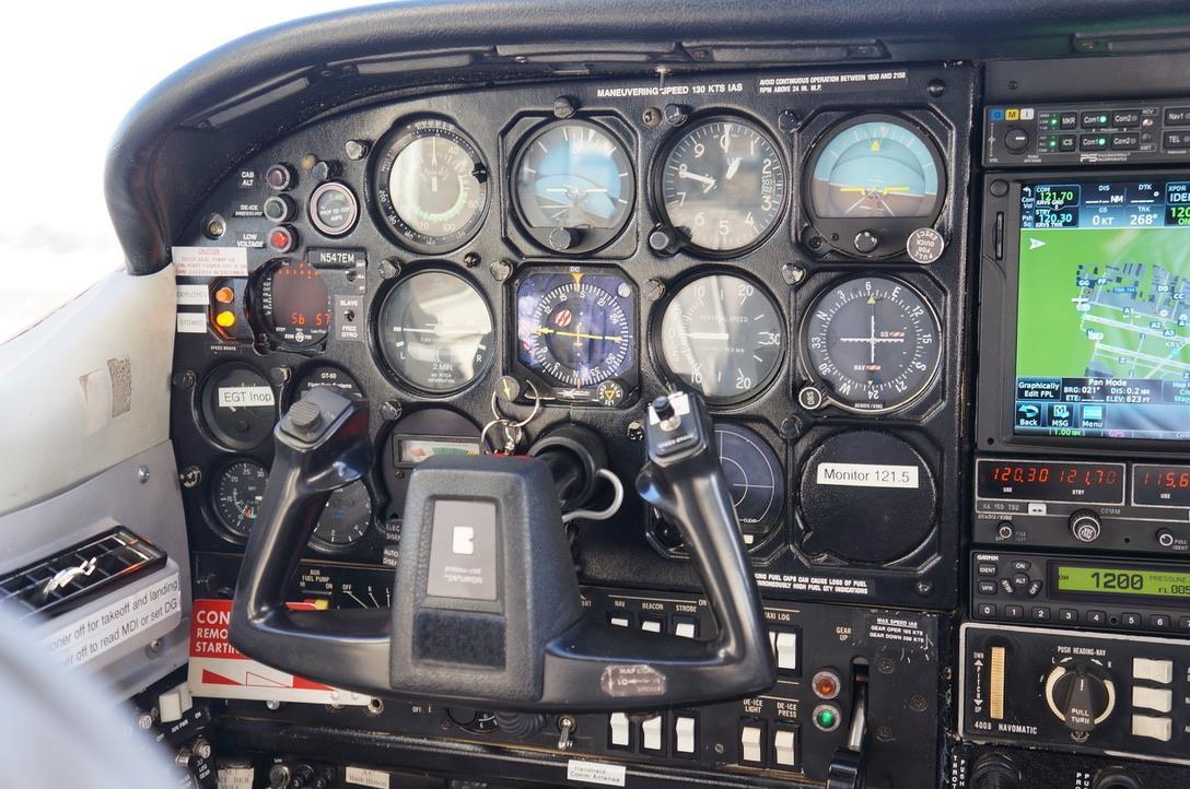 1979 Cessna P210N Photo 6