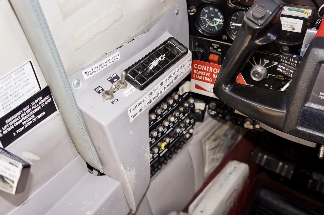 1979 Cessna P210N Photo 7