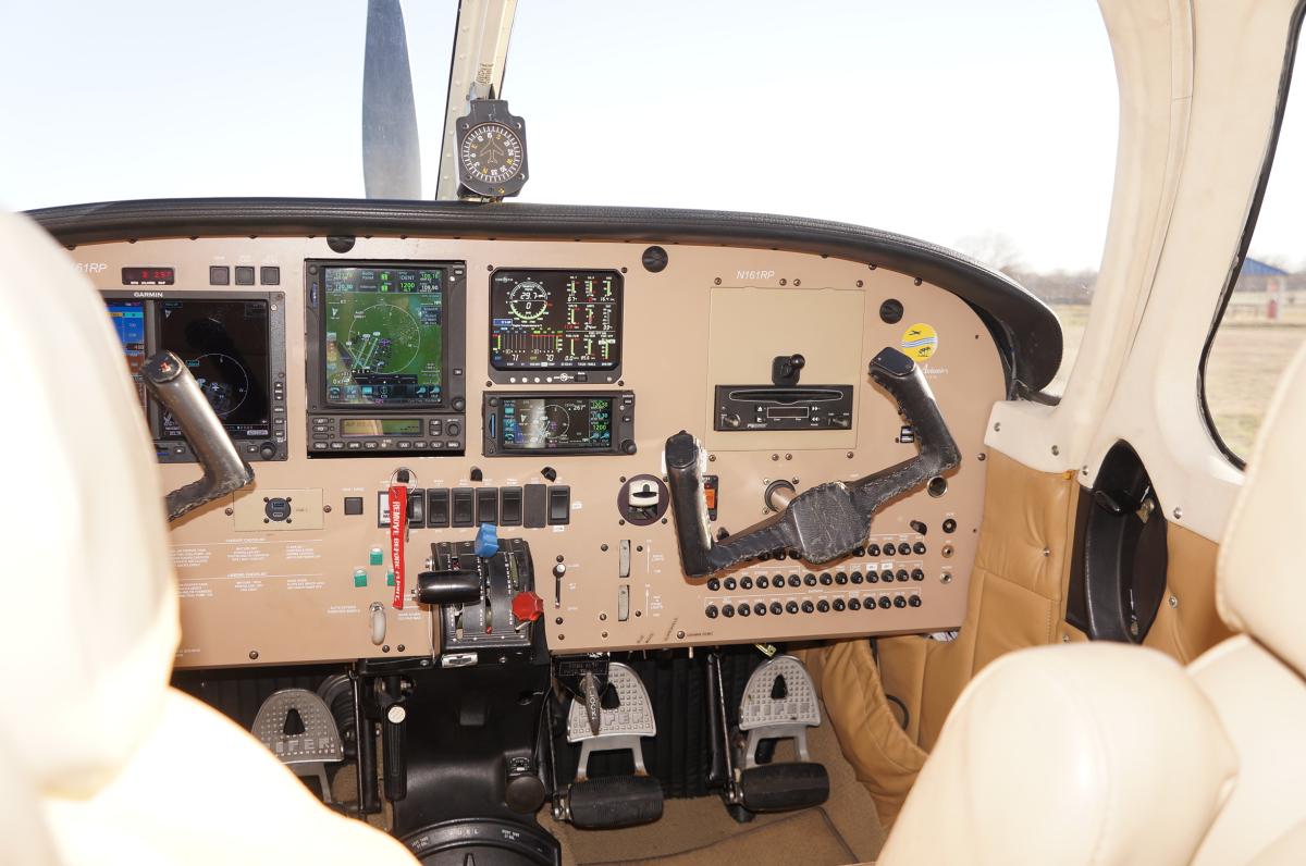 1982 Piper Saratoga SP Photo 3