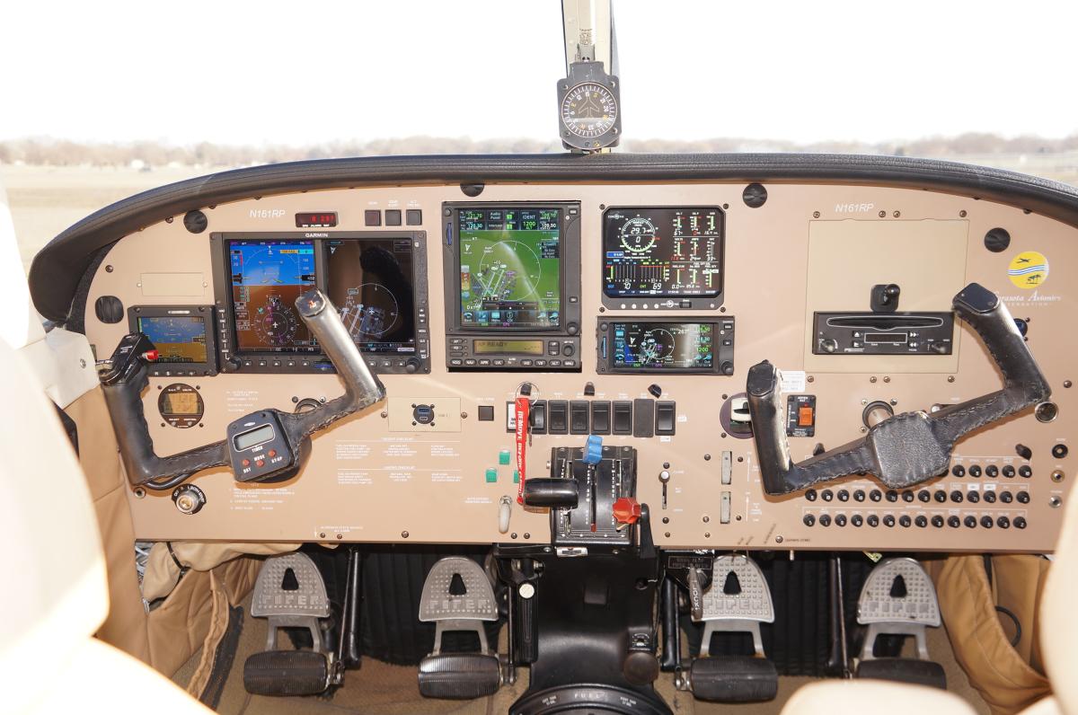 1982 Piper Saratoga SP Photo 2