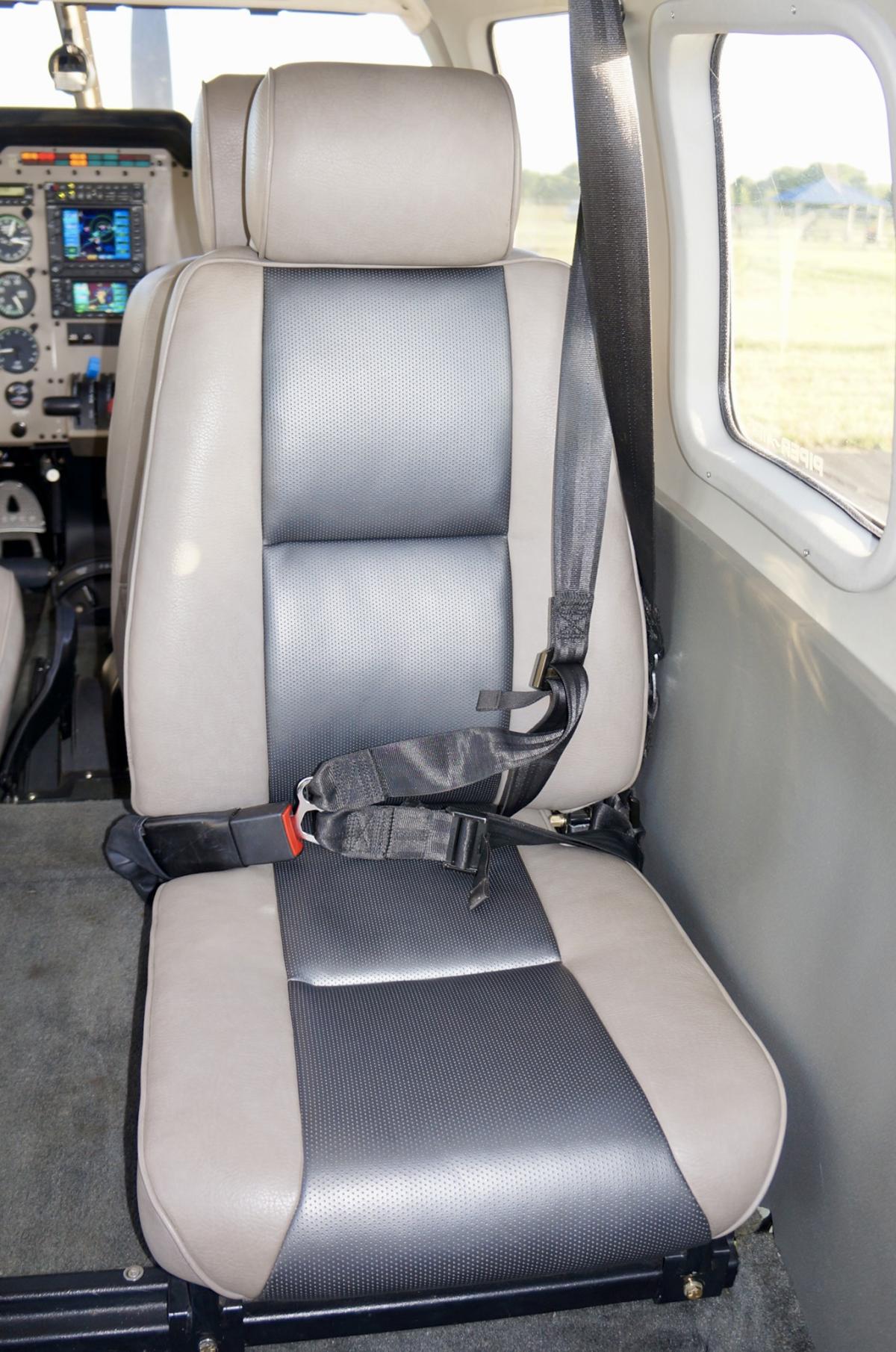 2003 Piper 6XT Photo 4