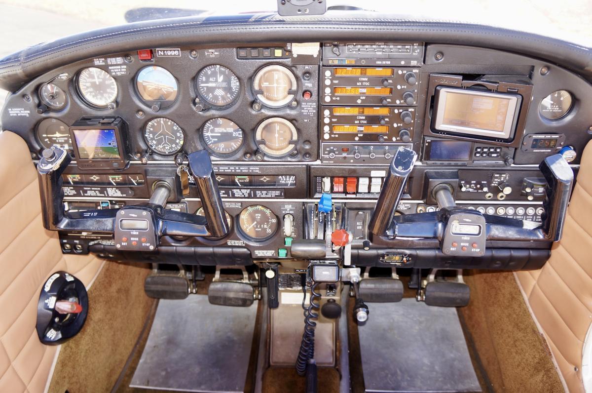 1977 Piper Turbo Arrow III Photo 7