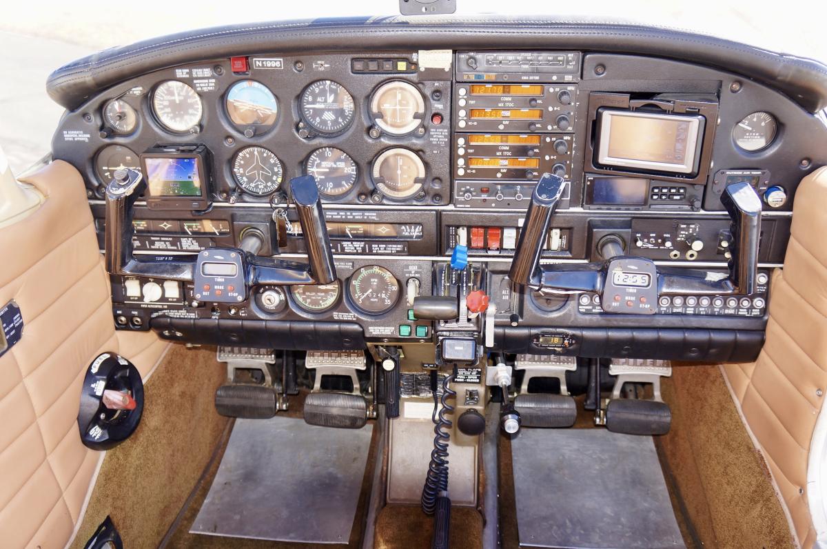 1977 Piper Turbo Arrow III Photo 4
