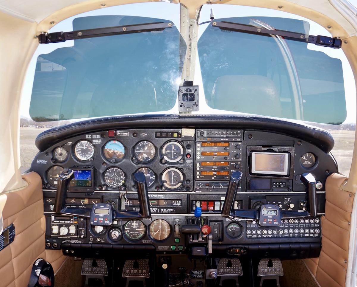 1977 Piper Turbo Arrow III Photo 5