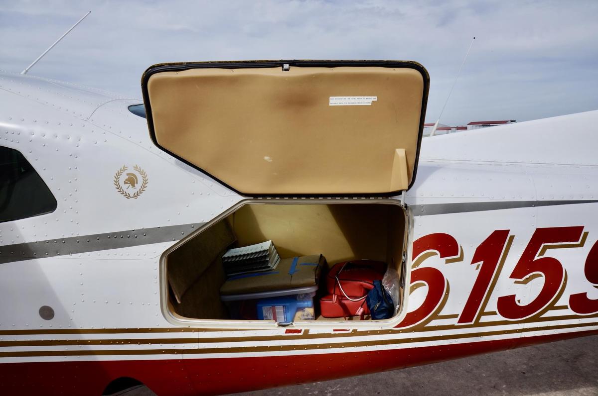 1985 Cessna Turbo 210R Photo 3
