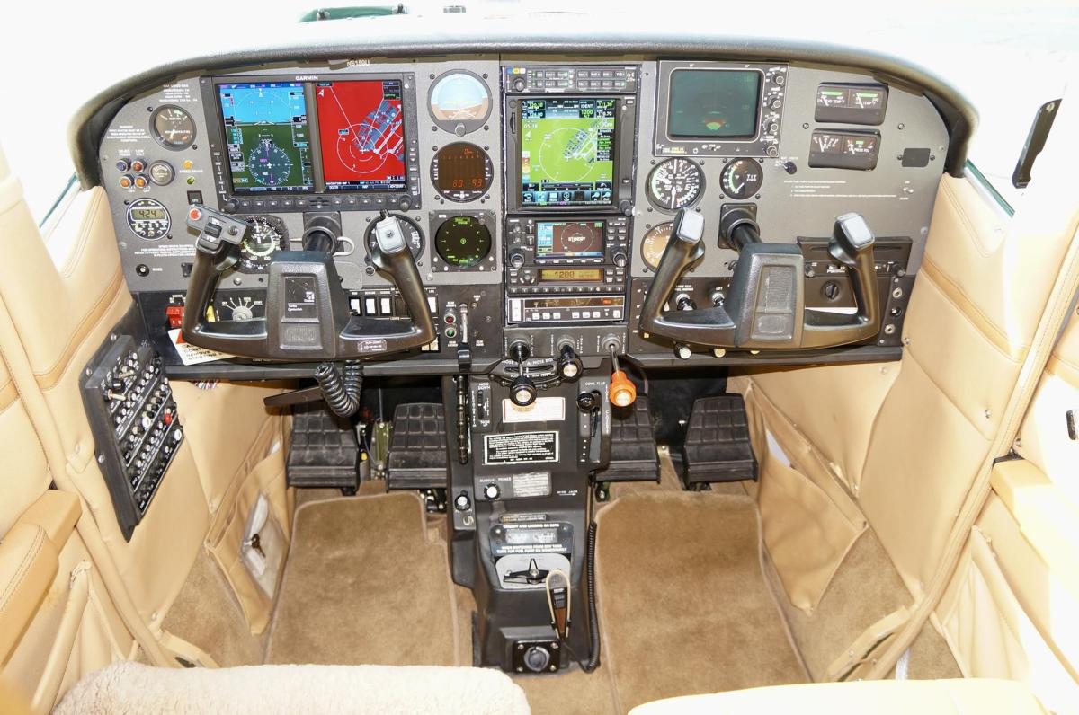 1985 Cessna Turbo 210R Photo 5