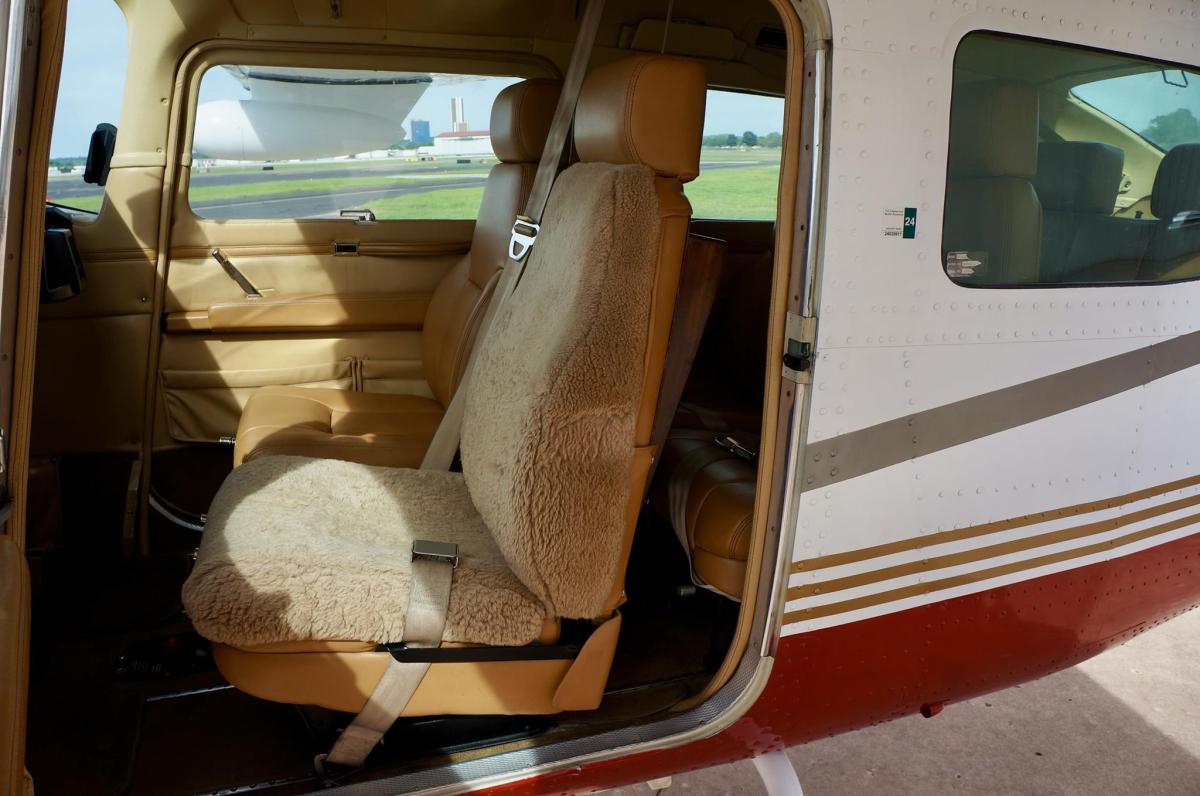 1985 Cessna Turbo 210R Photo 6