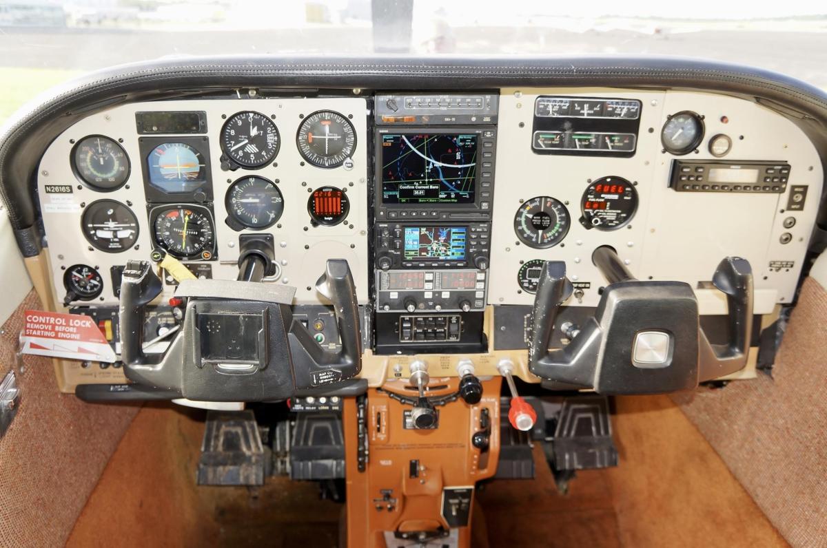 1976 Cessna Turbo 210L Photo 4