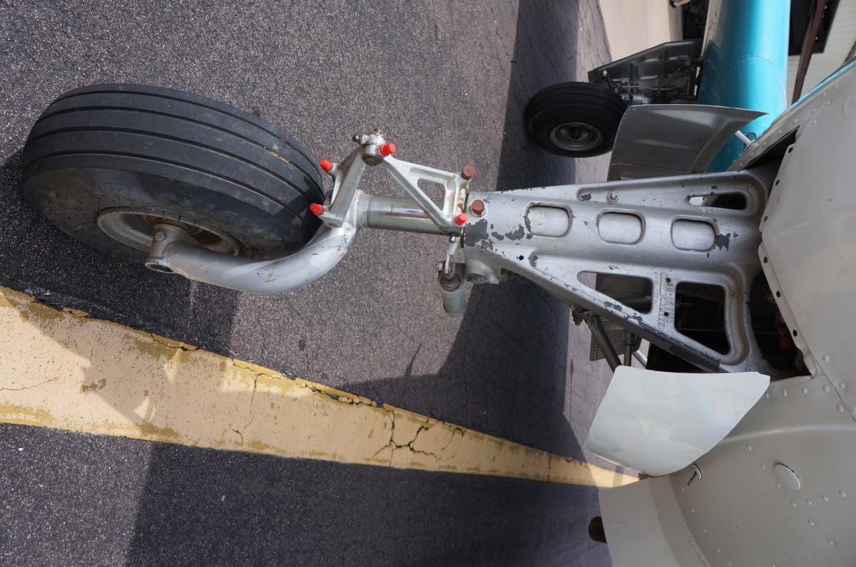 1960 Beechcraft M35 Bonanza Photo 5