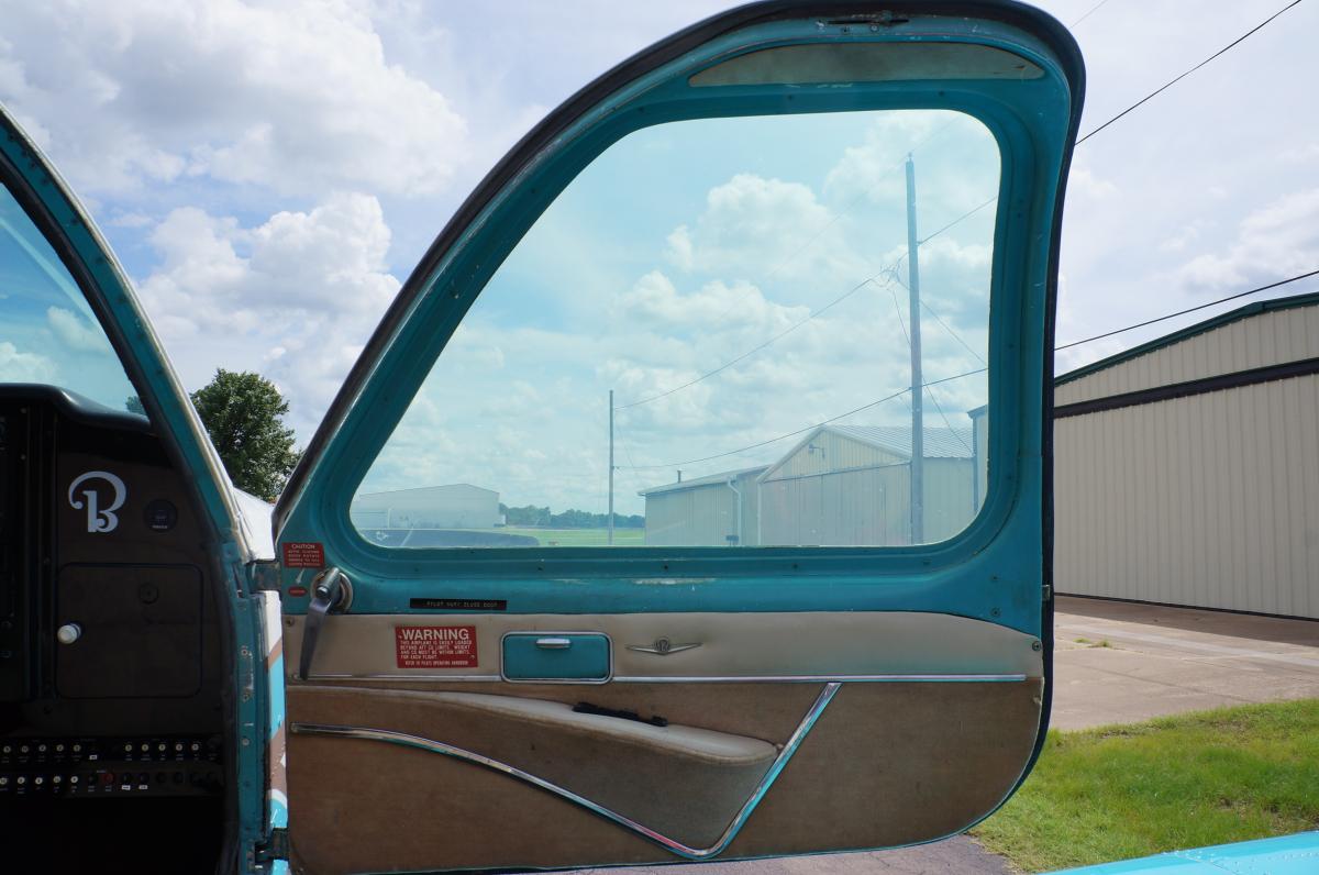 1960 Beechcraft M35 Bonanza Photo 2