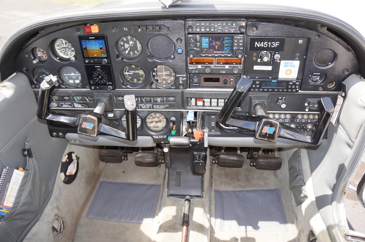 1976 Piper Arrow II Photo 2