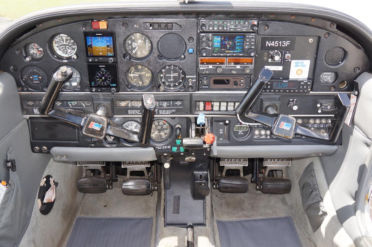 1976 Piper Arrow II Photo 6