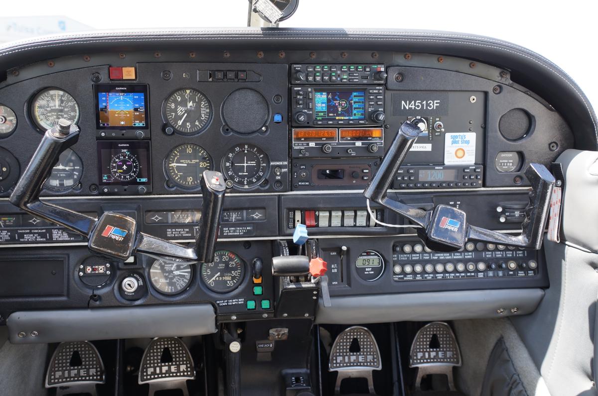 1976 Piper Arrow II Photo 2