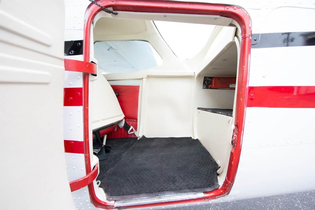 1977 Cessna 172N Skyhawk Photo 3