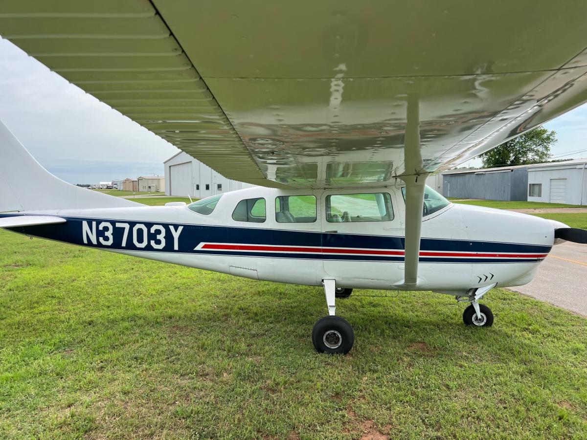 1963 Cessna 210C Photo 6